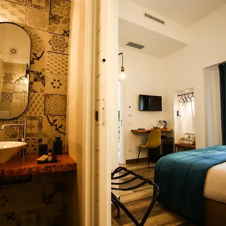 Luna Federiciana Luxury & 2*
